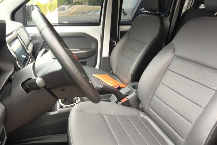 Used Wuling Zhengtu 2021 1.5L Adventure LAR Left Front Seat