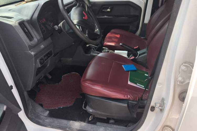 Used Wuling Zhengtu 2021 1.5L Entry-Level LAR Left Front Seat