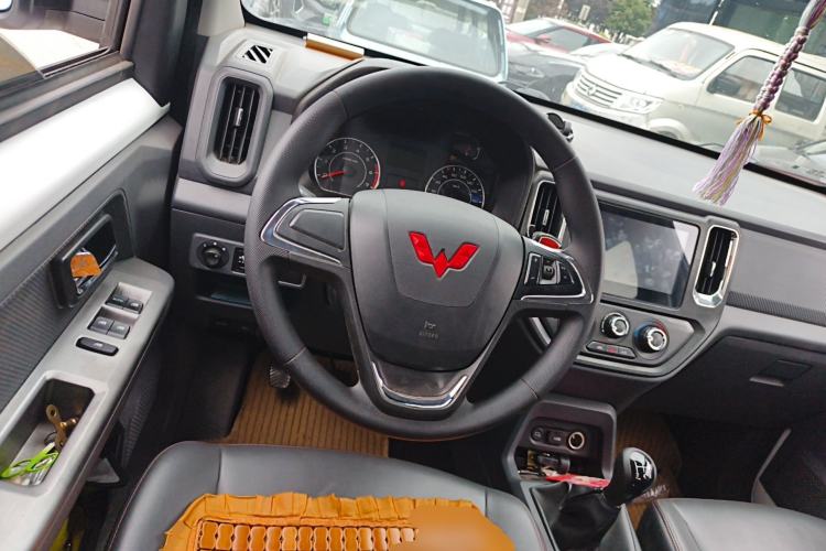 Used Wuling Zhengtu 2021 1.5L Adventure LAR Steering Wheel