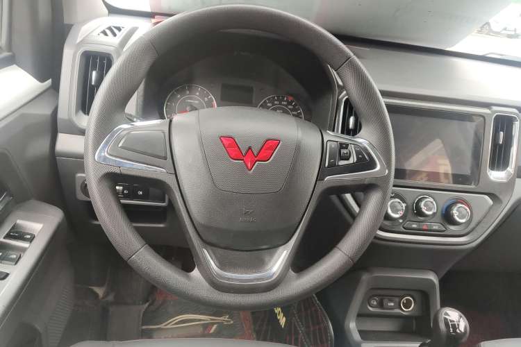 Used Wuling Zhengtu 2021 1.5L Adventure LAR Steering Wheel