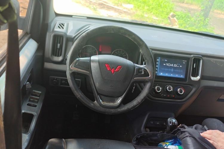 Used Wuling Zhengtu 2021 1.5L Adventure LAR Steering Wheel