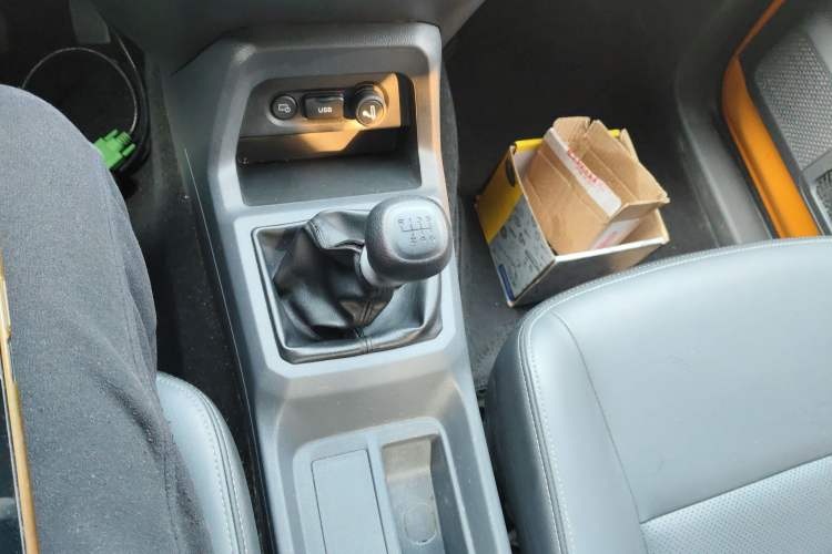 Used Wuling Zhengtu 2021 1.5L Adventure LAR Gear Lever