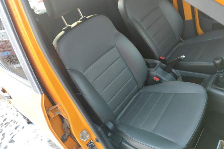 Used Wuling Zhengtu 2021 1.5L Adventure LAR Right Front Seat