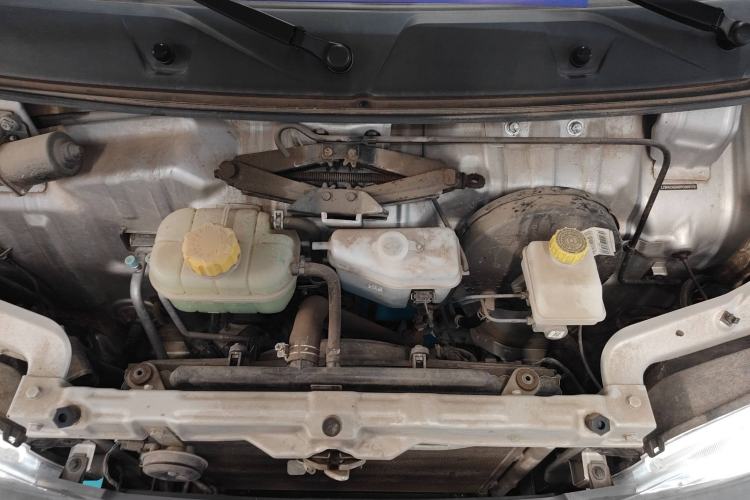 Used Wuling Zhiguang 2023 1.5L Practical Version 5/7 Seats Engine Bay