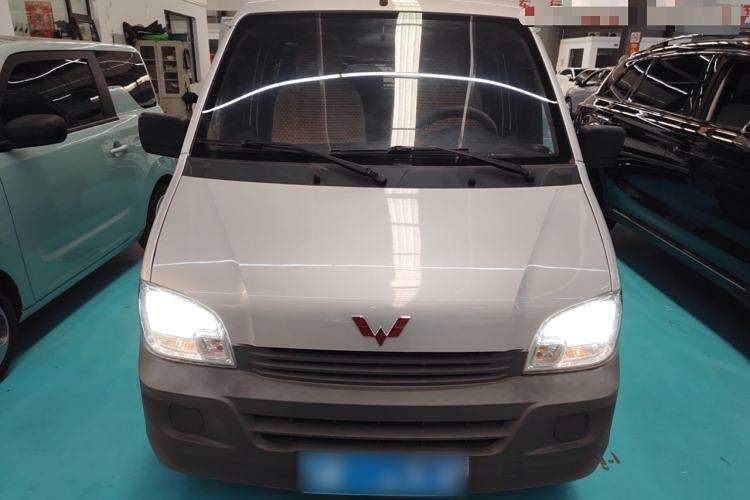 Used Wuling Zhiguang 2023 1.5L Practical Version 5/7 Seats Exterior 1