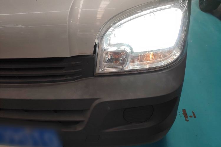Used Wuling Zhiguang 2023 1.5L Practical Version 5/7 Seats Left Front Headlight