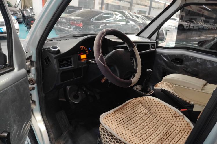 Used Wuling Zhiguang 2023 1.5L Practical Version 5/7 Seats Left Front Seat