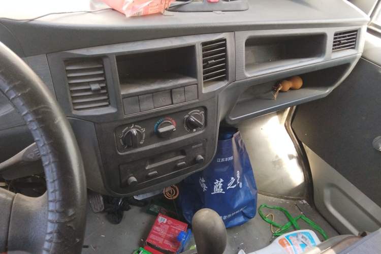 Used Wuling Zhiguang 2008 1.0L Standard Version Audio And AC Panel