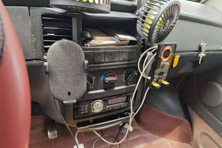 Used Wuling Zhiguang 2008 1.1L Base Version LXA Audio And AC Panel