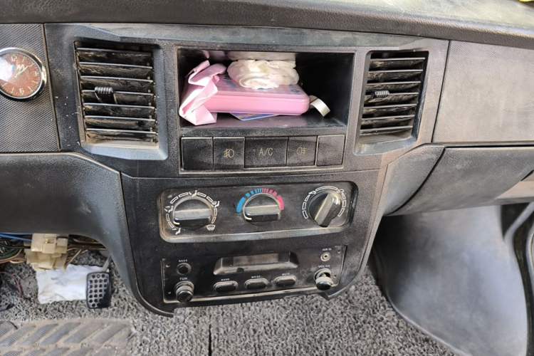 Used Wuling Zhiguang 2008 1.0L Base Version Audio And AC Panel