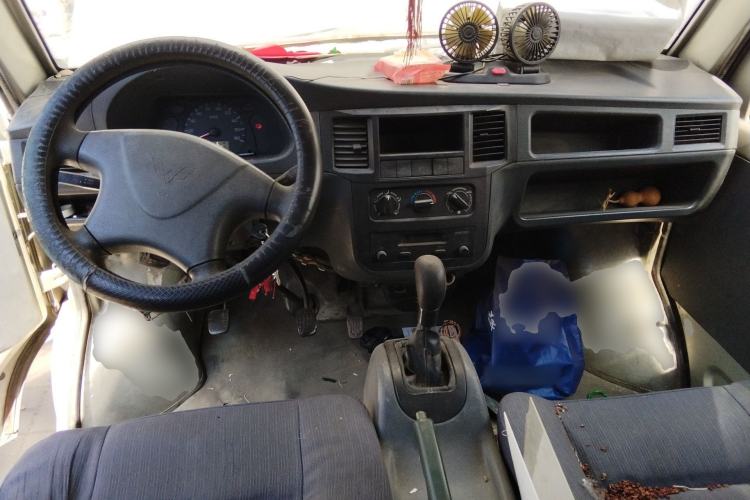 Used Wuling Zhiguang 2008 1.0L Standard Version Center Console