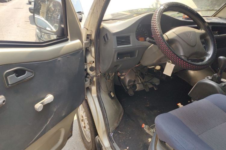 Used Wuling Zhiguang 2008 1.0L Standard Version Driver Seat