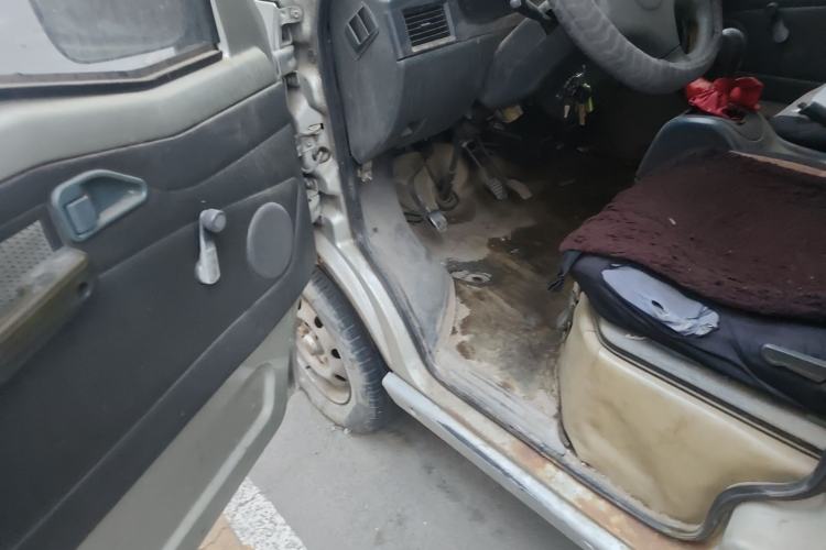 Used Wuling Zhiguang 2008 1.0L Standard Version Driver Seat