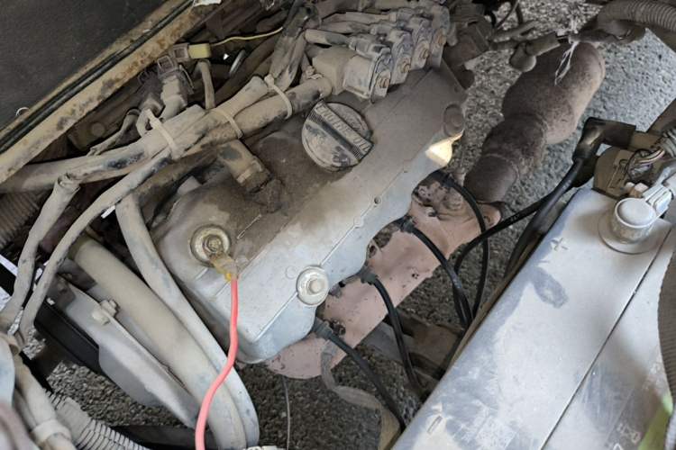 Used Wuling Zhiguang 2008 1.0L Base Version Engine Bay Left