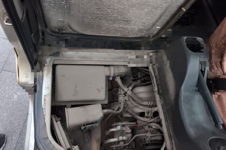 Used Wuling Zhiguang 2008 1.0L Base Version Engine Bay