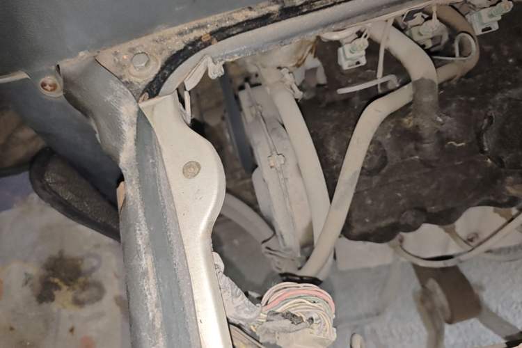 Used Wuling Zhiguang 2008 1.0L Standard Version Engine Bay Right