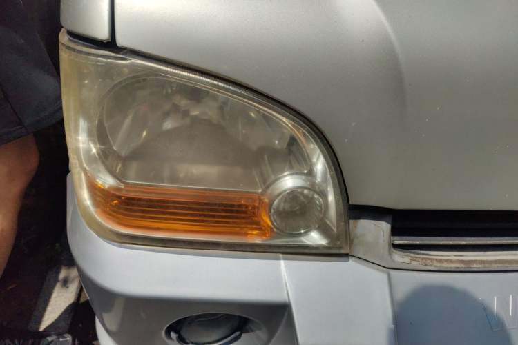 Used Wuling Zhiguang 2008 1.0L Standard Version Right Front Headlight