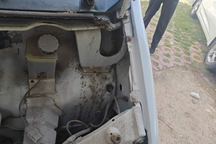 Used Wuling Zhiguang 2008 1.0L Base Version Engine Bay Left