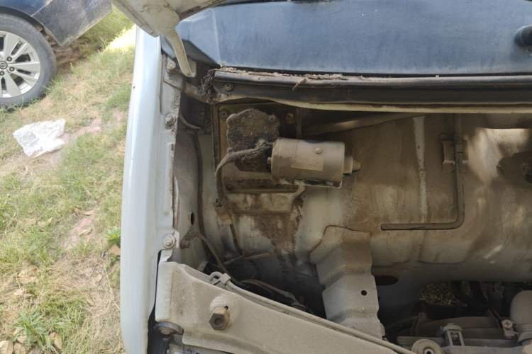 Used Wuling Zhiguang 2008 1.0L Base Version Engine Bay Right