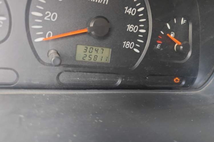 Used Wuling Zhiguang 2008 1.0L Base Version Odometer Close Up