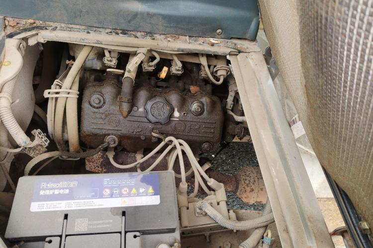 Used Wuling Zhiguang 2010 1.0L Liye Edition Engine Bay Left