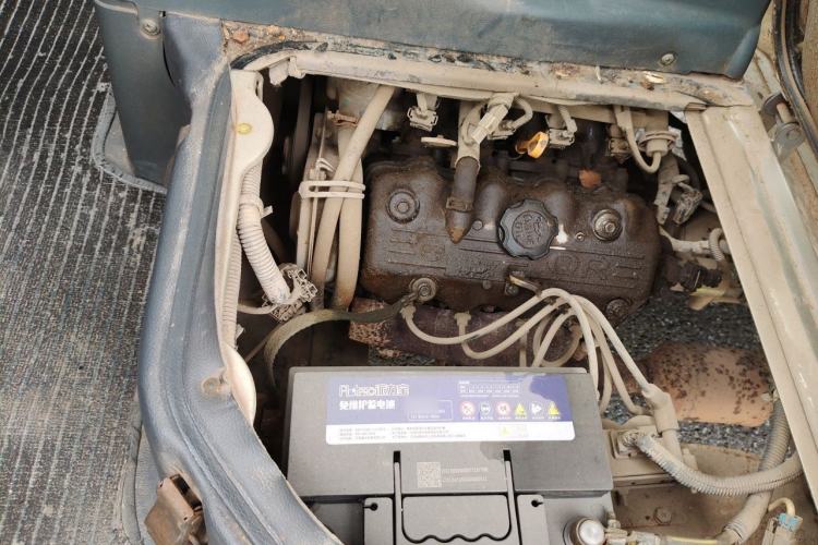 Used Wuling Zhiguang 2010 1.0L Liye Edition Engine Bay Right