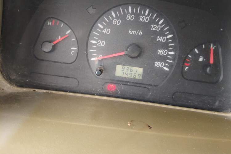 Used Wuling Zhiguang 2010 1.0L Liye Edition Odometer Close Up