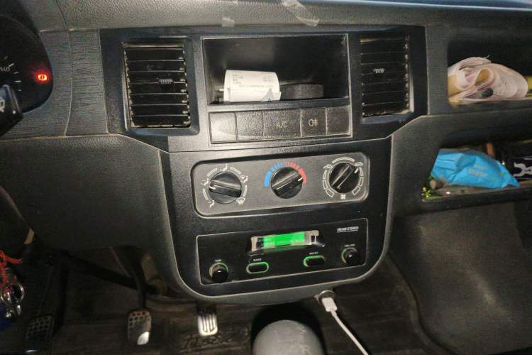 Used Wuling Zhiguang 2010 1.0L Liye Edition Audio And AC Panel
