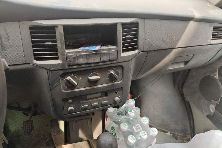 Used Wuling Zhiguang 2010 1.0L Liye Edition Audio And AC Panel