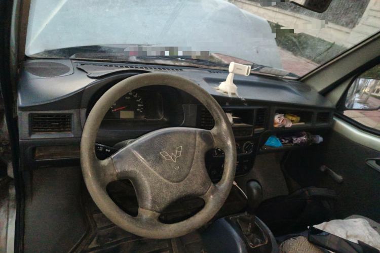 Used Wuling Zhiguang 2010 1.0L Liye Edition Center Console