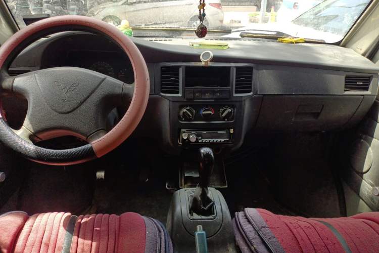 Used Wuling Zhiguang 2010 1.0L Liye Edition Center Console
