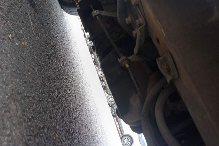 Used Wuling Zhiguang 2010 1.0L New Version Practical Edition with Short Body Chassis Front Right