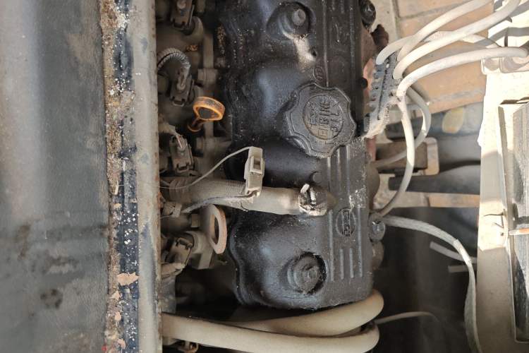 Used Wuling Zhiguang 2010 1.0L Liye Edition Engine Bay Left