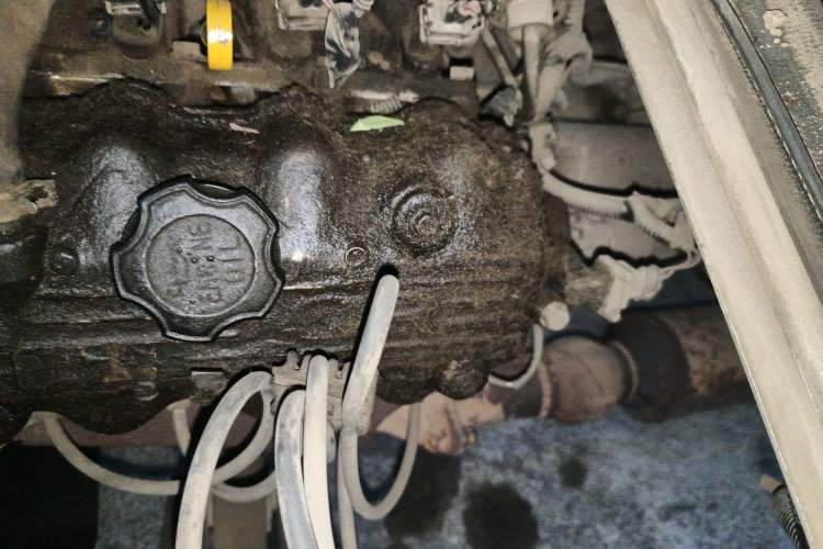 Used Wuling Zhiguang 2010 1.0L Liye Edition Engine Bay Left