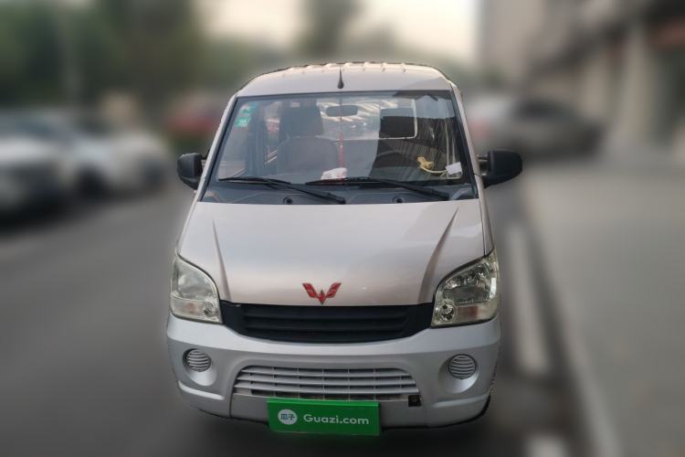 Used Wuling Zhiguang 2010 1.0L New Version Practical Short-Body L2Y Front