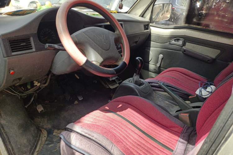 Used Wuling Zhiguang 2010 1.0L Liye Edition Left Front Seat