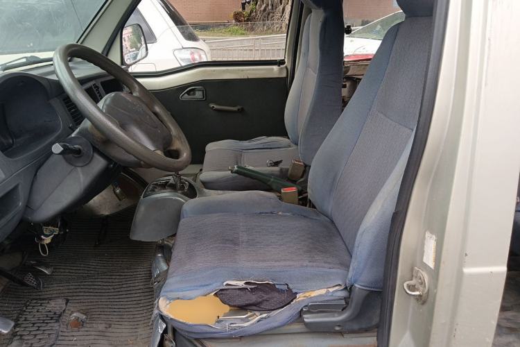 Used Wuling Zhiguang 2010 1.0L New Version Practical Edition with Short Body Left Front Seat