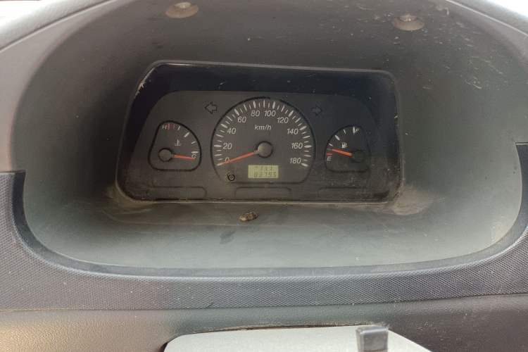 Used Wuling Zhiguang 2010 1.0L Liye Edition Odometer Close Up