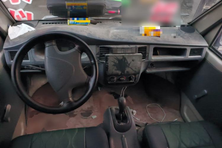 Used Wuling Zhiguang 2010 1.0L Liye Edition Center Console