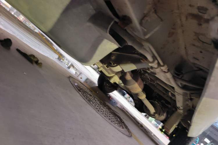 Used Wuling Zhiguang 2010 1.0L Liye Edition Chassis Front Left