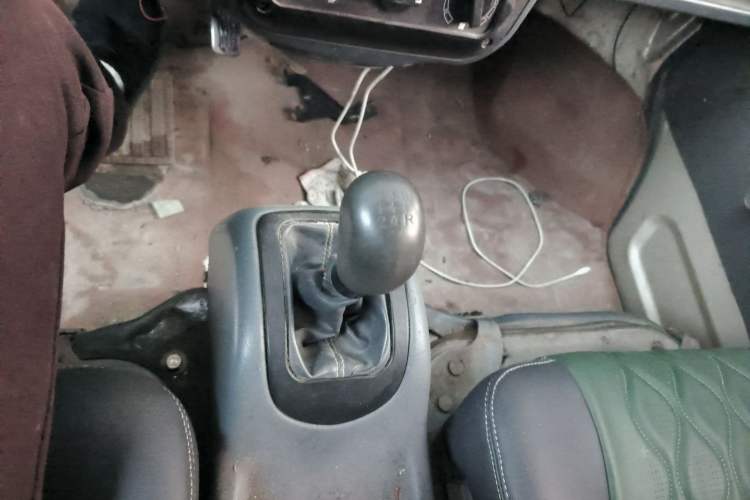 Used Wuling Zhiguang 2010 1.0L Liye Edition Gear Lever