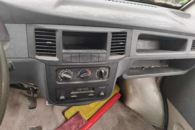 Used Wuling Zhiguang 2010 1.0L Base Version Audio And AC Panel