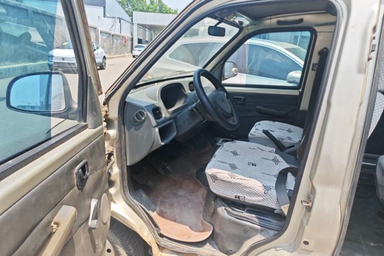 Used Wuling Zhiguang 2010 1.0L New Version Liye Style with Shorter Body Driver Seat