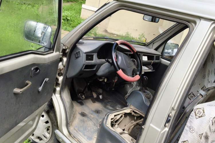 Used Wuling Zhiguang 2010 1.0L Liye Edition Driver Seat