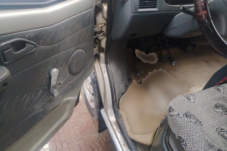 Used Wuling Zhiguang 2010 1.0L Liye Edition Driver Seat