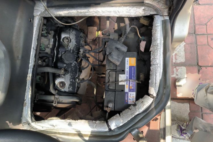 Used Wuling Zhiguang 2010 1.0L Base Version Engine Bay
