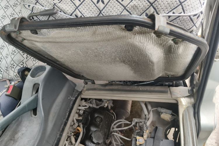 Used Wuling Zhiguang 2010 1.0L Base Version Engine Bay