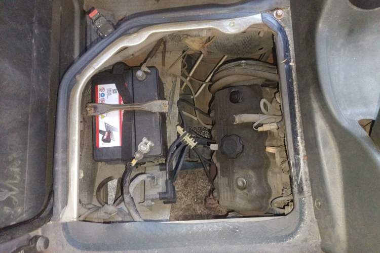 Used Wuling Zhiguang 2010 1.0L Liye Edition Engine Bay Right