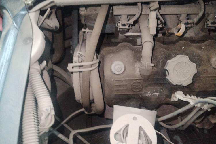 Used Wuling Zhiguang 2010 1.0L Liye Edition Engine Bay Right