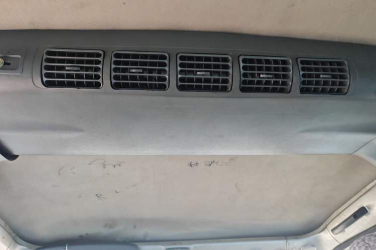 Used Wuling Zhiguang 2010 1.0L New Version Liye Style with Shorter Body Headliner